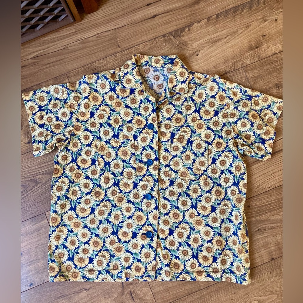🌻Vintage 90’s Homemade Sunflower Button Up- Unisex Large🌻